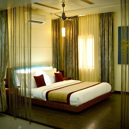 Jāmnagar Hotel Fortune Palace מראה חיצוני תמונה