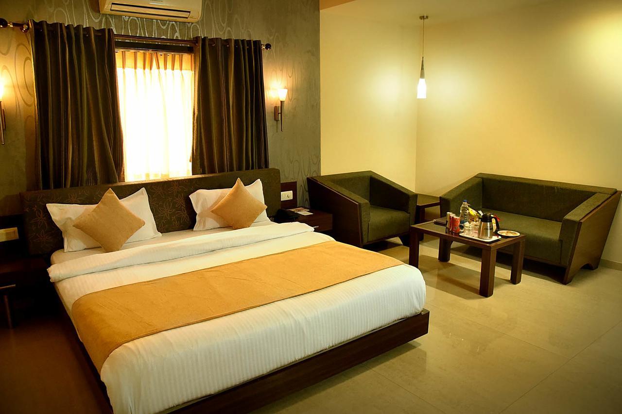 Jāmnagar Hotel Fortune Palace מראה חיצוני תמונה