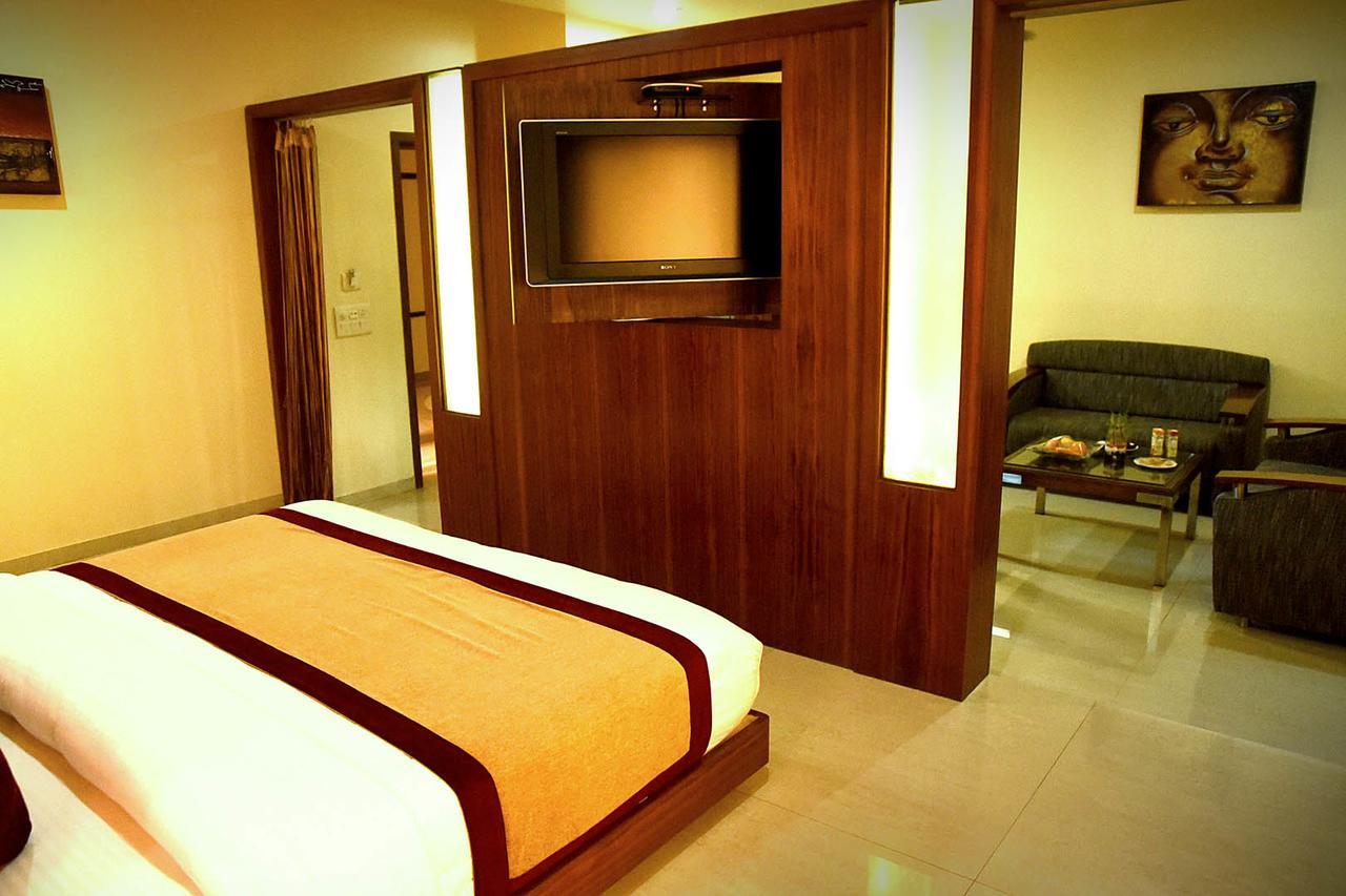 Jāmnagar Hotel Fortune Palace מראה חיצוני תמונה